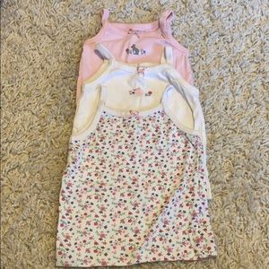 Jojo maman bebé tank tops